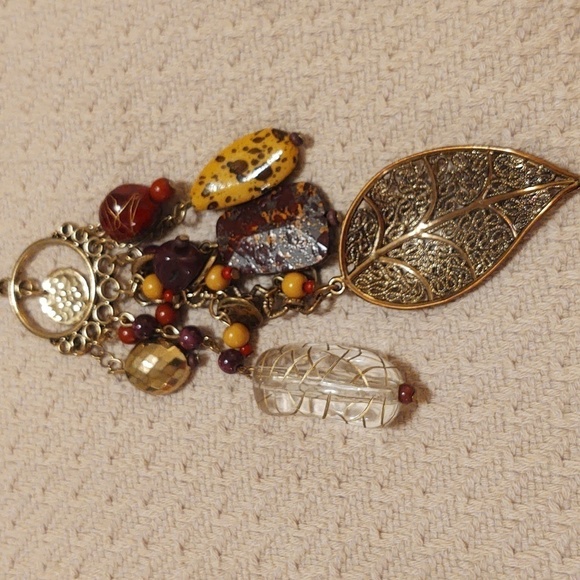 Lot of Dangling Neckaces - Picture 6 of 8